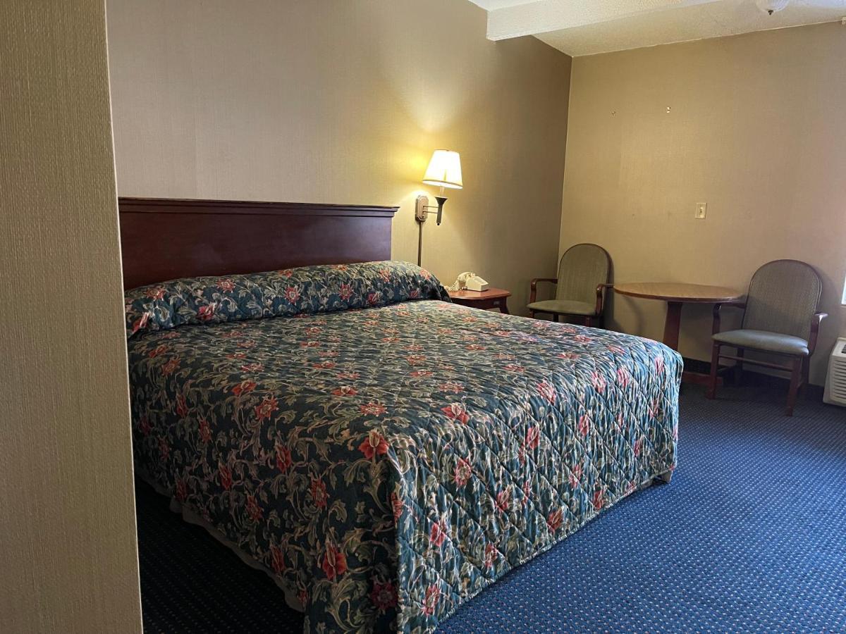 Budget Inn Temple Hills Esterno foto