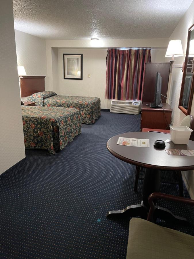 Budget Inn Temple Hills Esterno foto