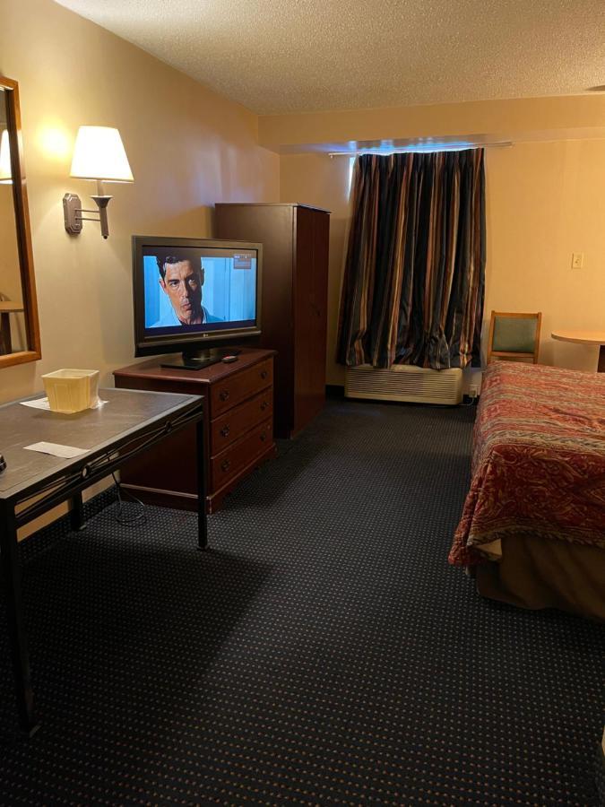 Budget Inn Temple Hills Esterno foto
