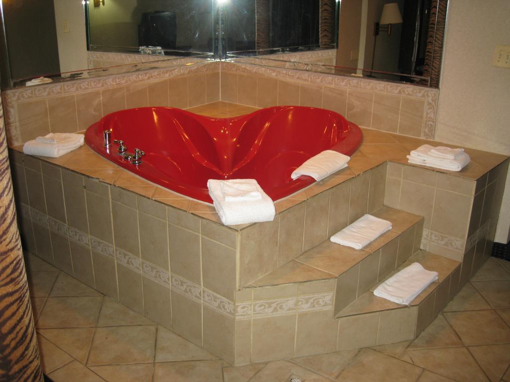 Budget Inn Temple Hills Esterno foto
