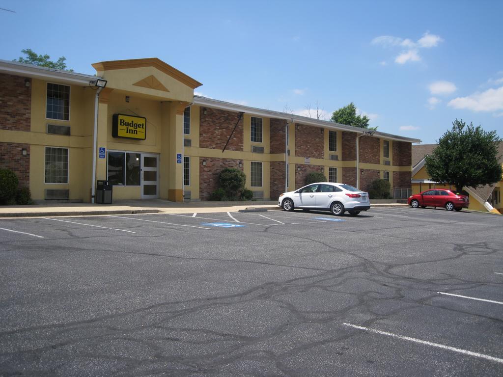Budget Inn Temple Hills Esterno foto