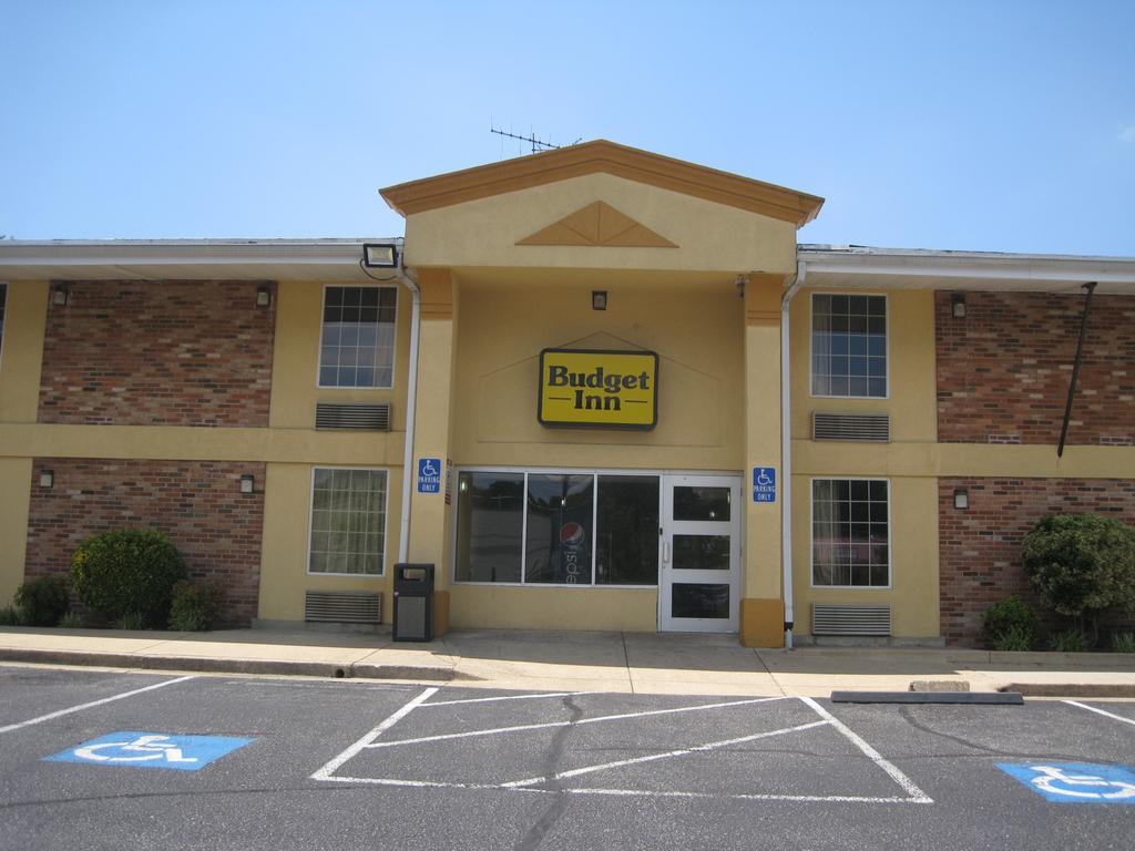 Budget Inn Temple Hills Esterno foto