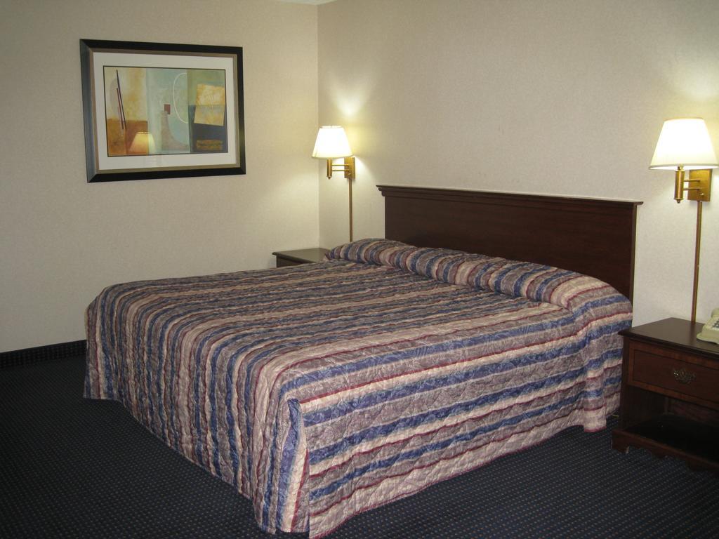 Budget Inn Temple Hills Esterno foto